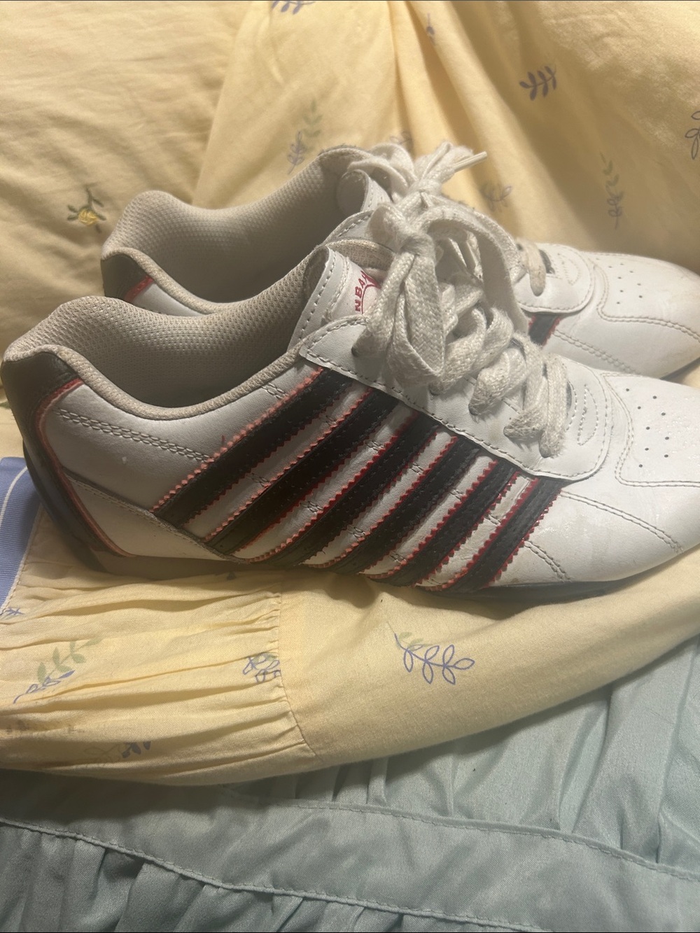 White Lace-Up Women's Sneakers with Black and Red Stripe Accents